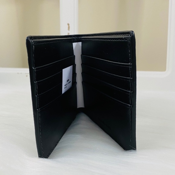 MK Men’s Cooper Billfold Wallet - Picture 5 of 11